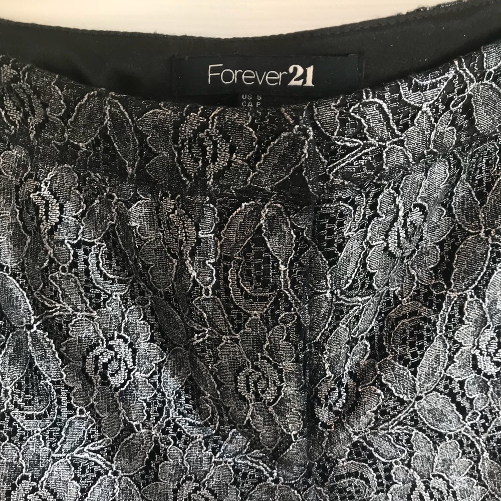 Black Pattern Shorts - Picture 3 of 7